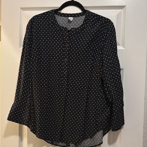 Old Navy Black and White Blouse with Mandarin Collar and 3/4 Sleeves